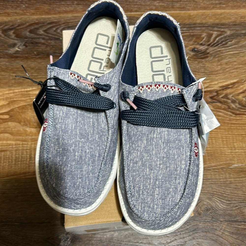NWT Women Hey Dude Wendy Flora Iris Blue Size 11